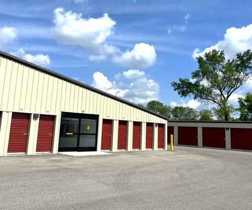 Why Ground-Level Storage Is Better Than Multi-Story Storage